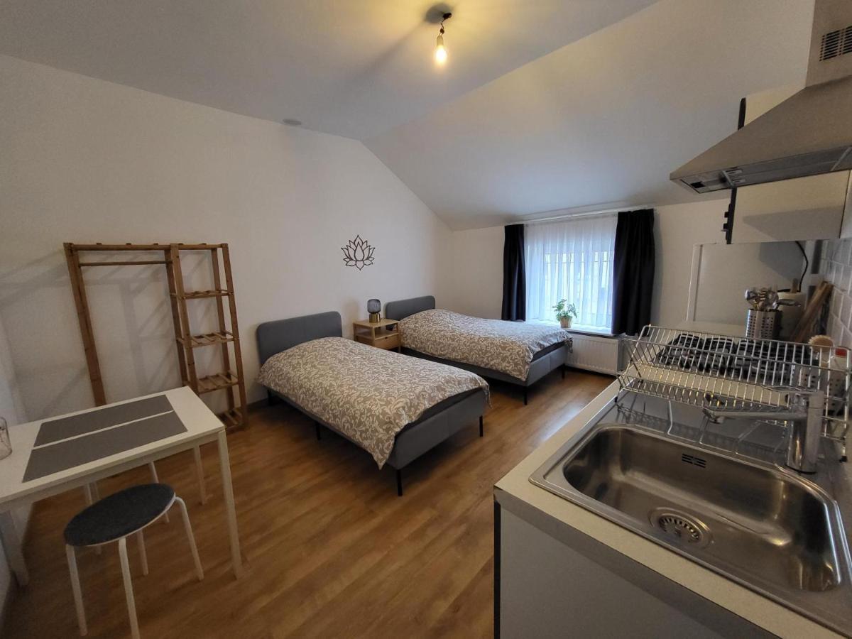 Studios Idealement Situes - Eu Etterbeek Exteriör bild