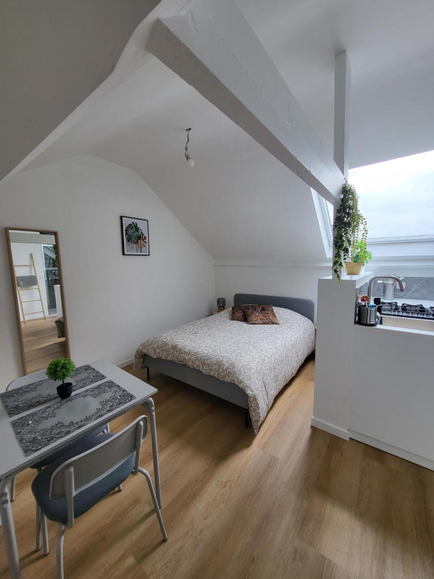 Studios Idealement Situes - Eu Etterbeek Exteriör bild